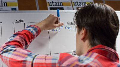 Kuvassa on Tampereen yliopiston opiskelija